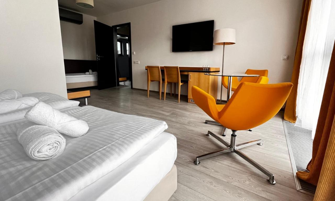 Hotel Zabcice Kültér fotó