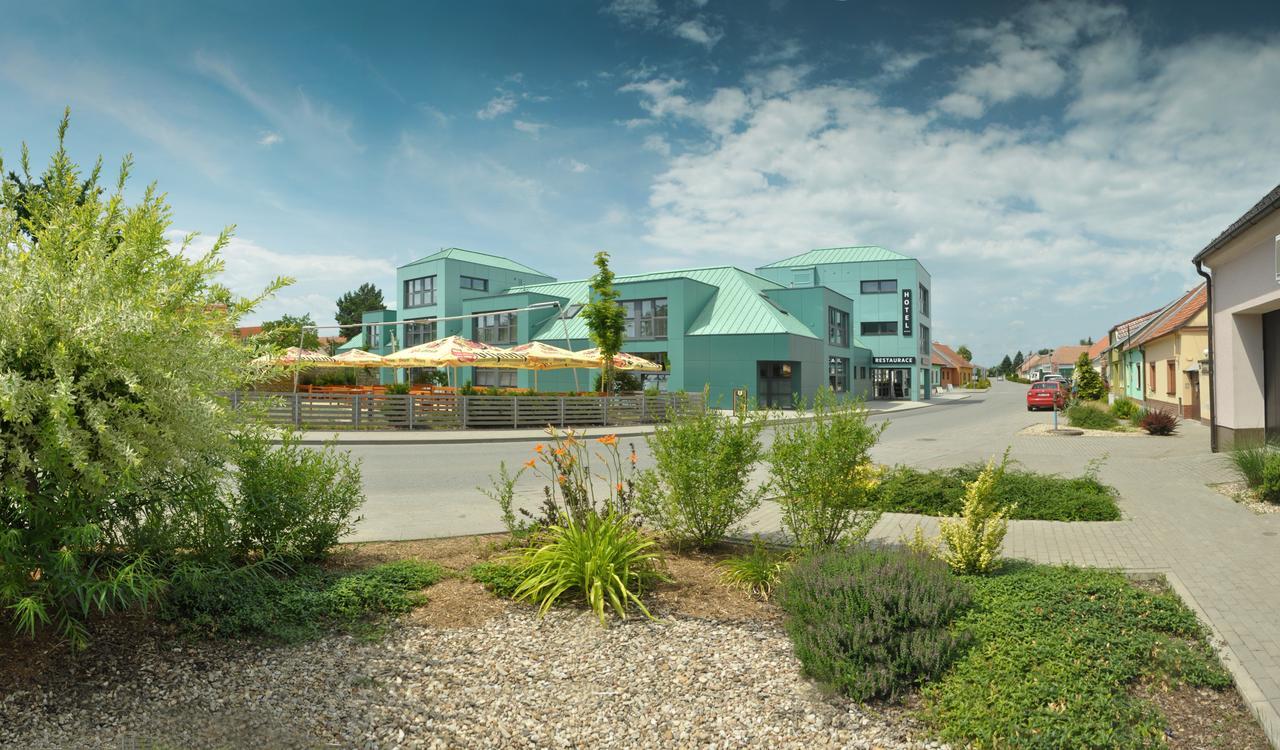Hotel Zabcice Kültér fotó